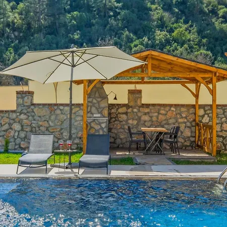 فيلة Oryap Villalari Beykoyu