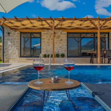Oryap Villalari Villa *