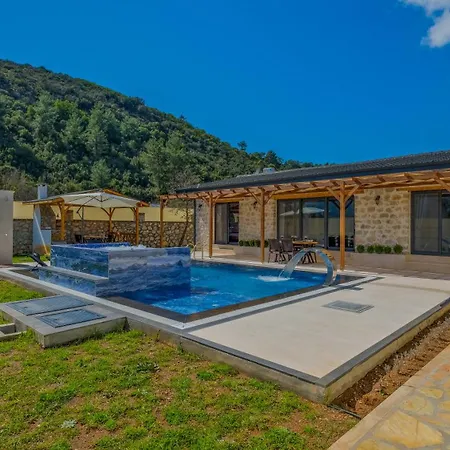 Oryap Villalari Villa