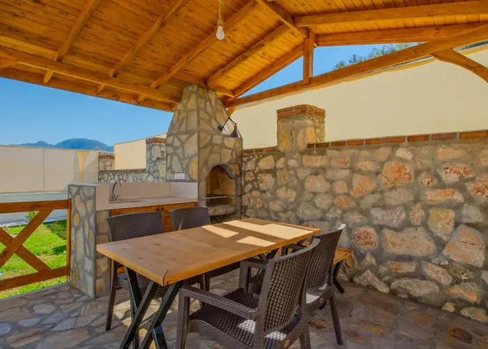 Oryap Villalari Villa *